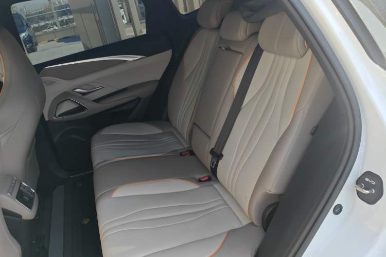 Used BYD Song Pro New Energy 2024 HONOR Edition DM-i 71KM Navigation Model Left Rear Seat