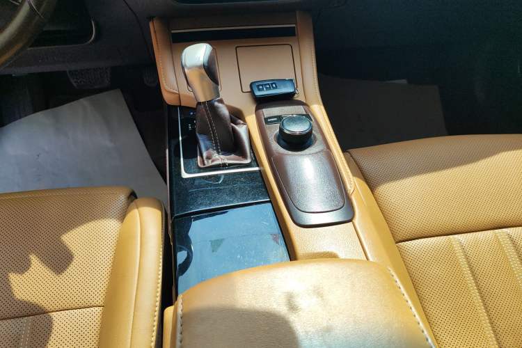 Used Lexus ES 2016 200 Midnight Special Limited Edition
