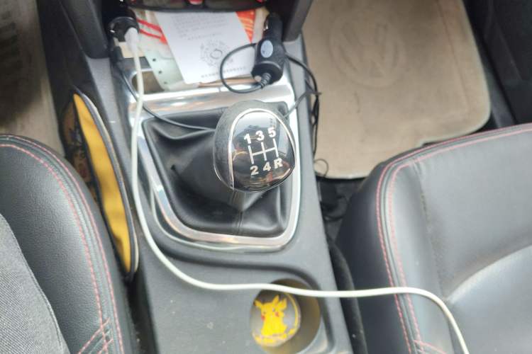 Used HYOSOW S2 2015 1.5L Manual Luxury Edition China IV Gear Lever