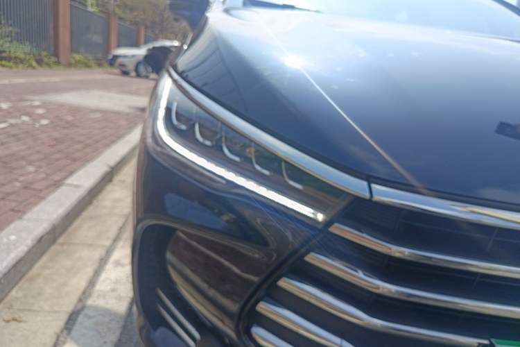 Used BYD Song MAX 2018 1.5T Automatic Smart Connect Luxury 6-Seater