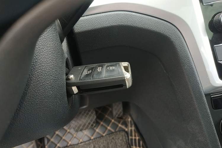 Used Volkswagen Lamando 2019 230TSI DSG Vision Edition China VI Standard Vehicle Key