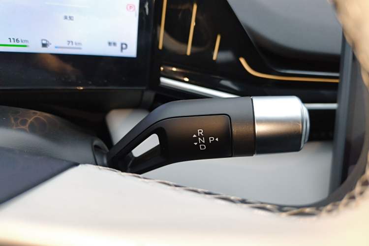 Used Geely Galaxy L6 2023 125km Starship
