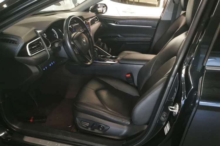 Used Toyota Camry 2019 2.0G Luxury Edition China VI Standard
