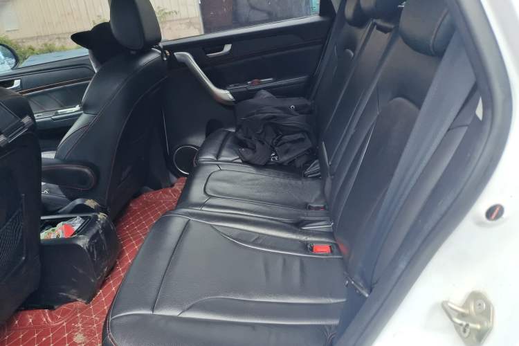 Used Haval H6 2015 Sport Edition 1.5T Manual Two-Wheel Drive Elite Model Left Rear Seat
