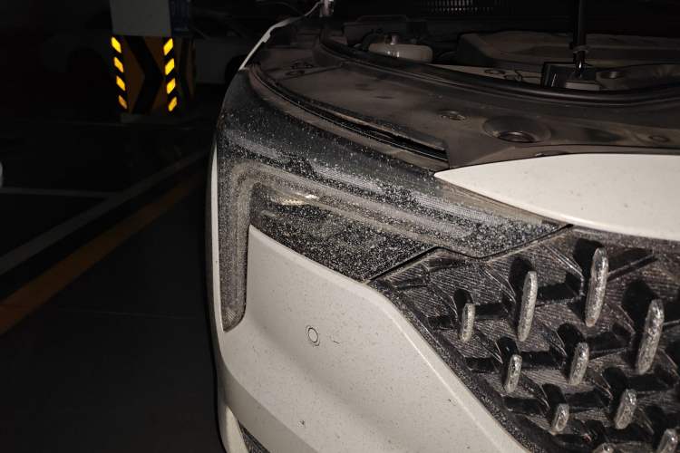 Used Bestune B70 2023 Third Generation 1.5T Automatic Enjoyment Version Right Front Headlight