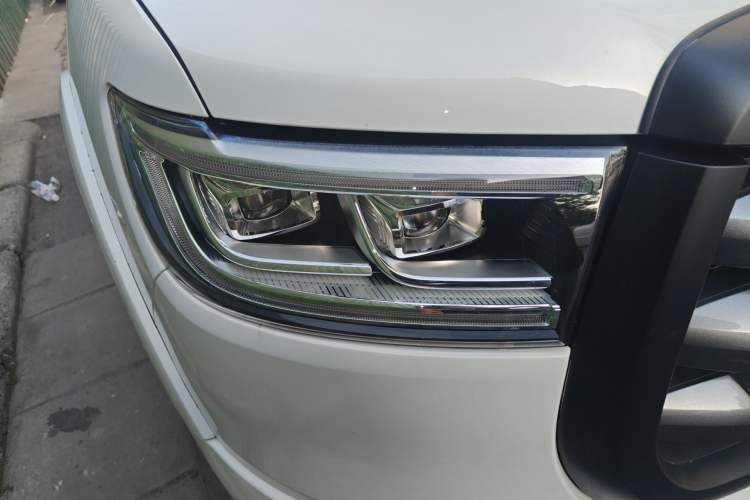 Used Great Wall Poer 2021 2.0T Global Version Automatic Diesel 4x4 Comfort Class Standard Box Trailer Edition GW4D20M