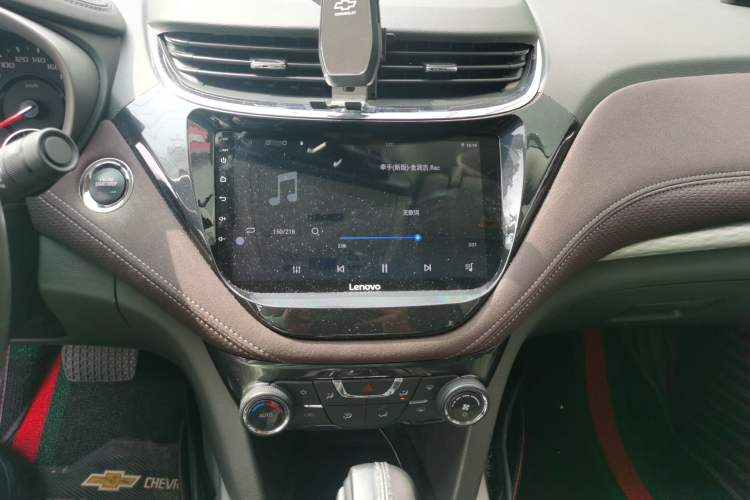 Used Chevrolet Malibu 2017 1.5T Automatic Luxury Edition Audio And AC Panel