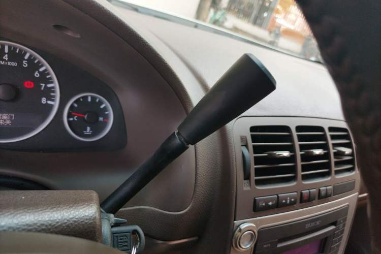 Used Buick GL8 2013 2.4L Classic Edition Gear Lever