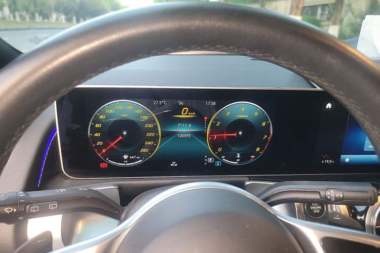 Used Mercedes-Benz GLB 2020 Facelift GLB 200 Fashion Edition Instrument Cluster