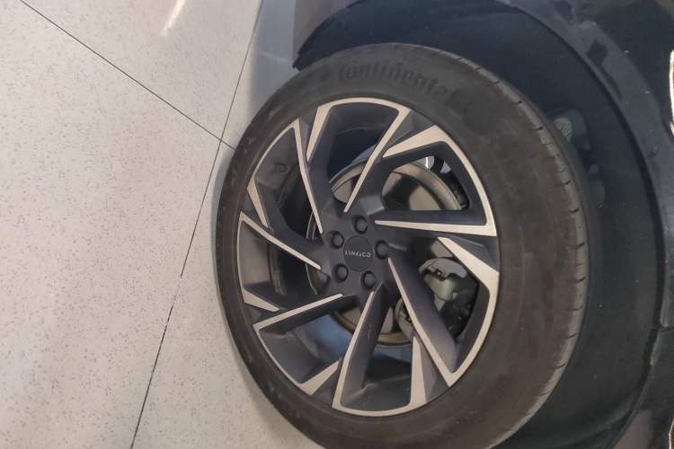 Used Lynk & Co 09 2021 2.0T Halo Six-Seater