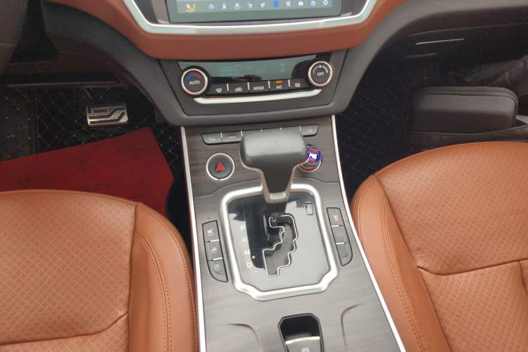 Used Land X7 2018 Geely Jingyue 1.5T Panoramic Luxury Model Gear Lever