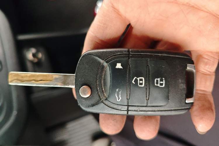 Used Baojun 310 2016 1.2L manual Comfort trim level
