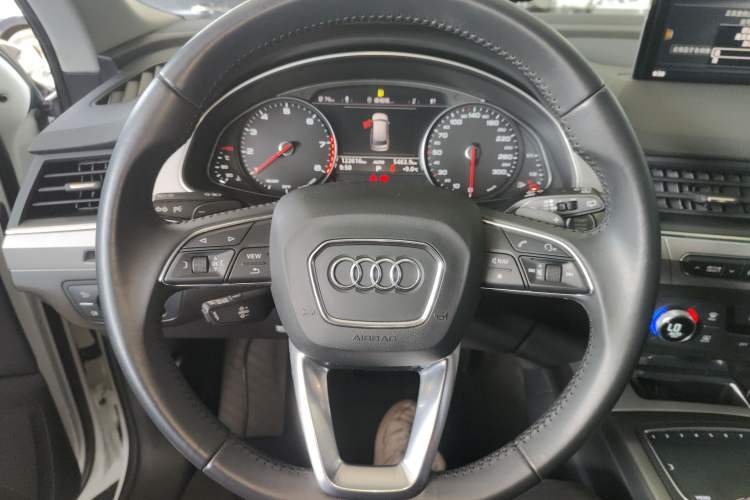 Used Audi Q7 2016 40 TFSI Comfort Model