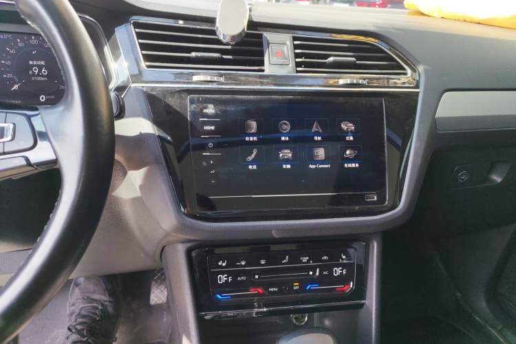 Used Volkswagen Tiguan L New Energy 2020 430 PHEV Plug-in Hybrid Flagship Edition Audio And AC Panel