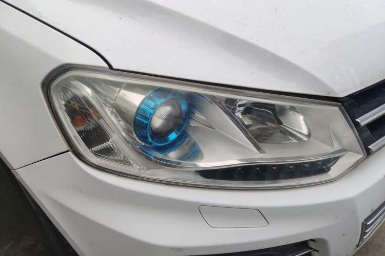 Used Zotye T600 2016 1.5T Manual Elite Edition Right Front Headlight