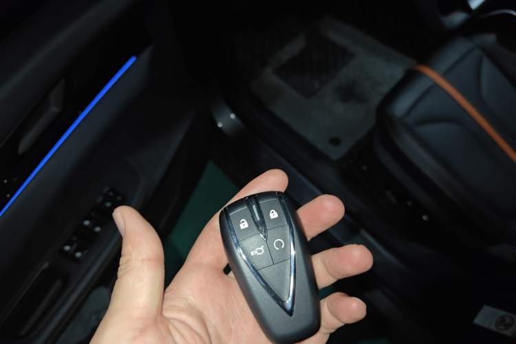 Used Changan UNI-V 2024 1.5T Prestige Edition