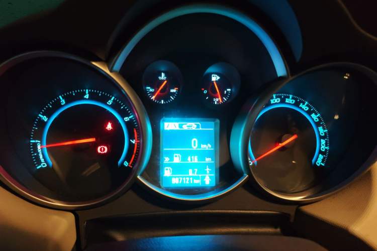 Used Chevrolet Cruze 2015 1.5L Classic SE MT Instrument Cluster