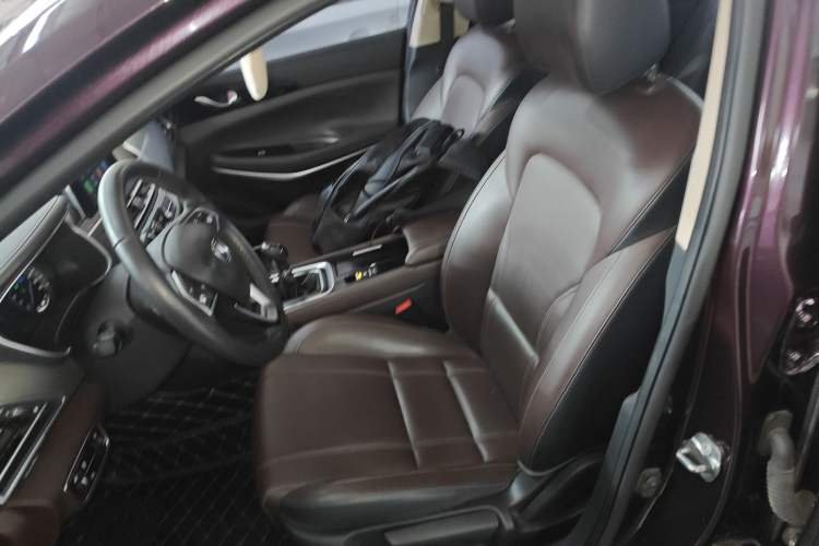 Used CHANGAN Raeton CC 2018 1.5T Manual Elegant Model China V Standard Left Front Seat