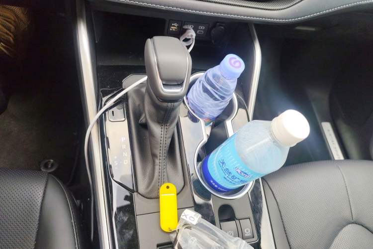 Used Toyota Highlander 2024 2.5L Smart Electric Hybrid Dual-Motor Two-Wheel Drive Luxury Version 7 Seats