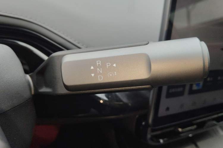 Used Hyptec GT 2025 710 Max Edition Gear Lever