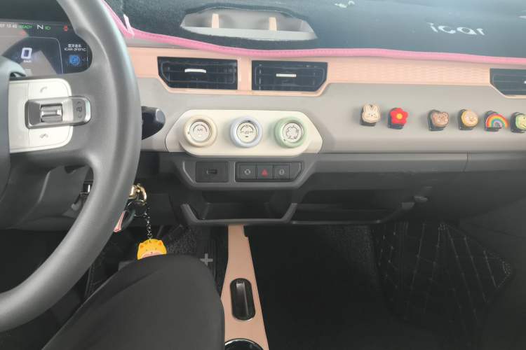 Used Chery New Energy QQ Ice Cream 2022 170km Sundae Phosphate Lithium-Ion