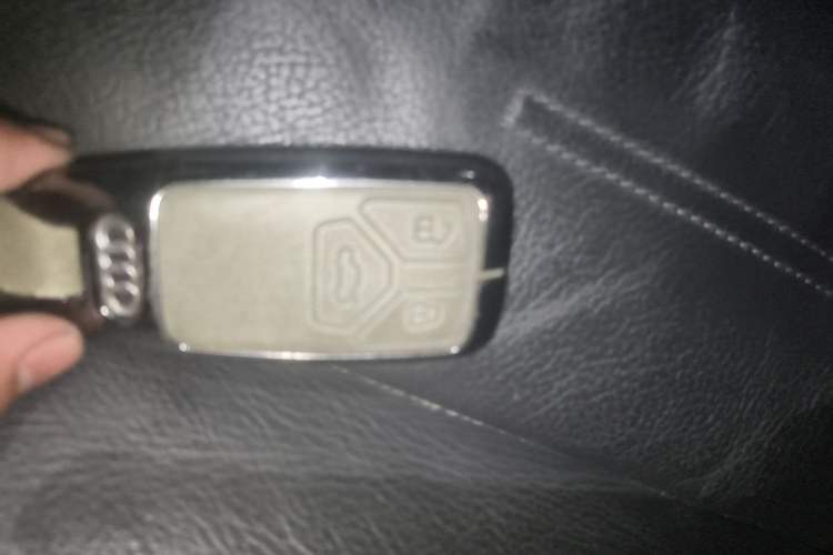 Used Audi A5 2019 Coupe 40 TFSI Fashion Edition China V Emission Standard Vehicle Key