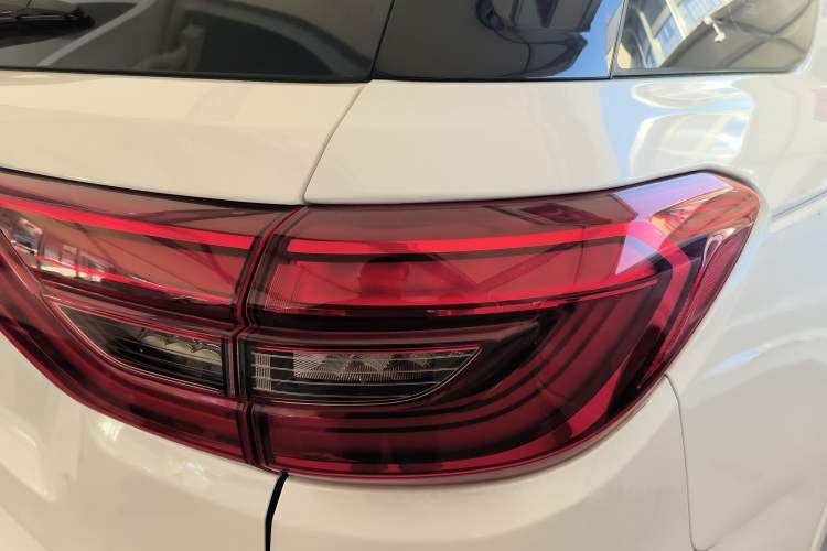 Used CHANGAN CS95 2019 2.0T Two-Wheel-Drive Luxury Version
