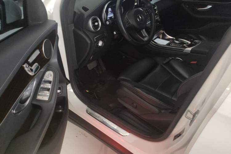 Used Mercedes-Benz GLC 2016 GLC 260 4MATIC Dynamic Edition
