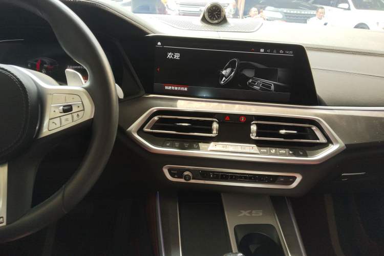 Used BMW X5 2022 Restyled xDrive 30Li Luxury Version M Sport Package