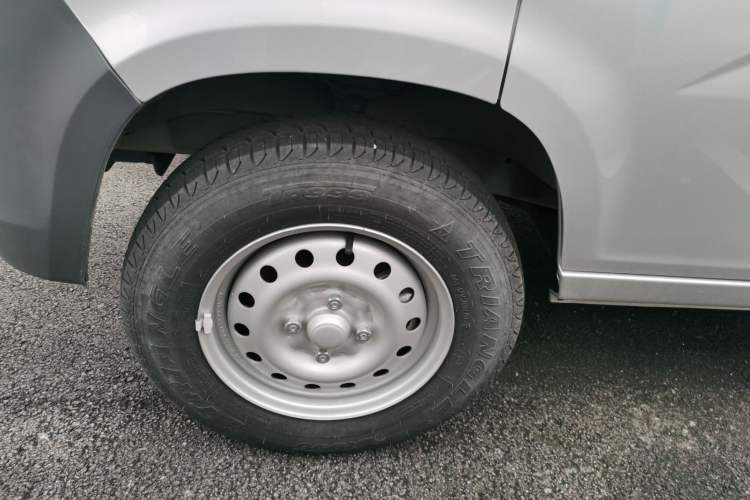 Used Wuling Zhiguang 2023 1.5L Utility Version with Enclosed Windows 2 Seats
