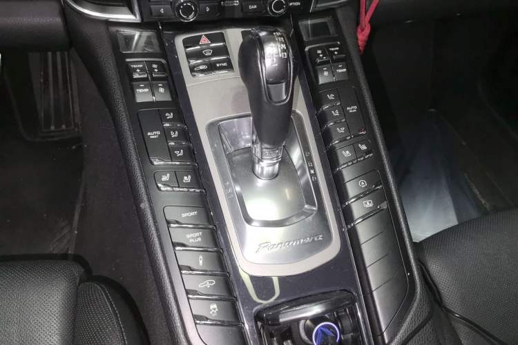 Used Porsche Panamera 2014 Panamera 4S Executive 3.0T Gear Lever