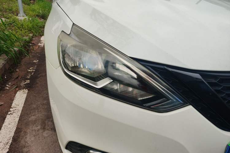 Used Nissan Sylphy 2016 1.6 XL CVT Luxury Edition Right Front Headlight