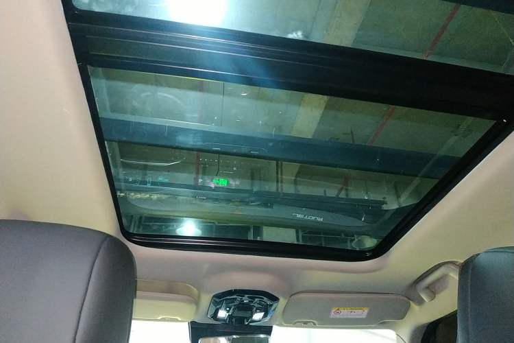 Used JETOUR Traveler 2023 2.0T All-Wheel-Drive CrossPRO Headliner