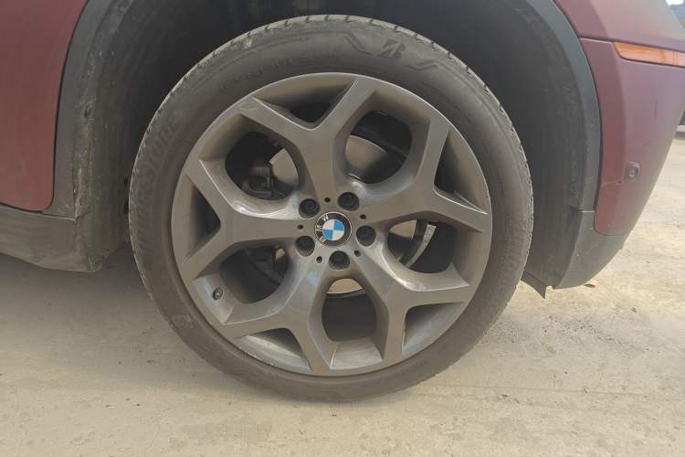 Used BMW X6 2011 xDrive35i Right Front Wheel Hub