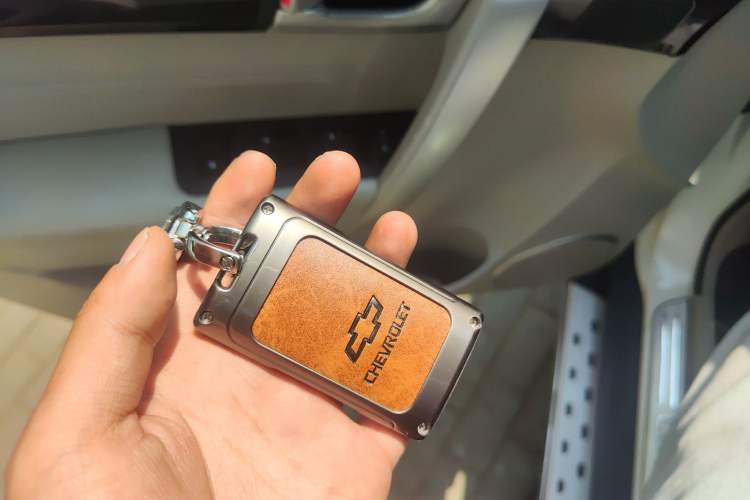 Used Chevrolet Captiva 2015 2.4L 4x4 Luxury Edition 5 Seats
