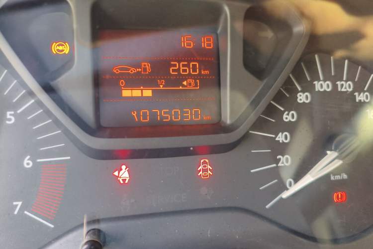 Used Citroen Elysee 2015 Zhishang Edition 1.6L Manual Fashion Model
