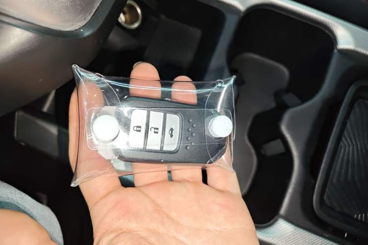 Used Honda CR-V 2019 240TURBO CVT 2WD Urban Edition China V Emission Standard Vehicle Key