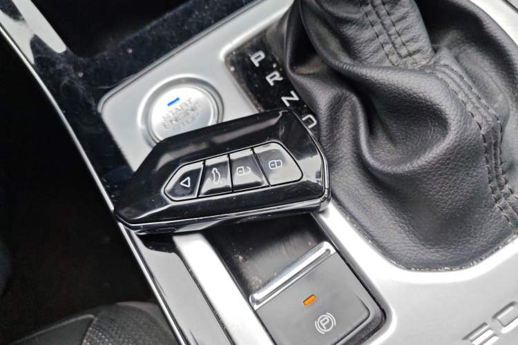 Used Dongfeng Aeolus Yixuan 2020 230T Automatic Dazzle Track Edition