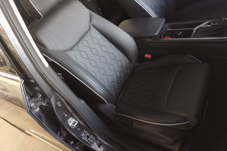 Used Wuling Jiachen 2022 1.5T CVT Deluxe Flagship Edition