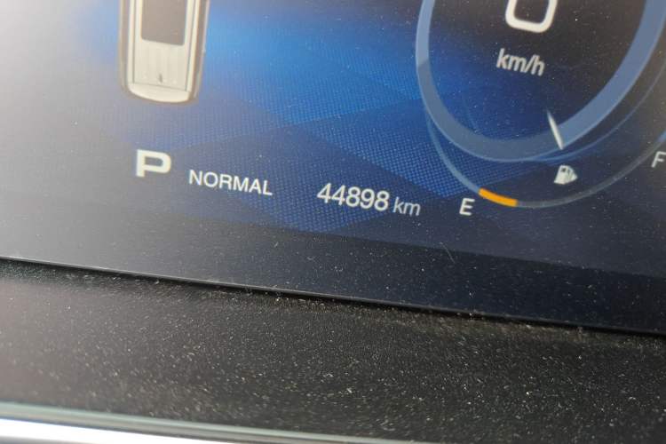 Used GAC Trumpchi M6 2019 270T DCT Prestige Edition (6-Seater) China VI Odometer Close Up