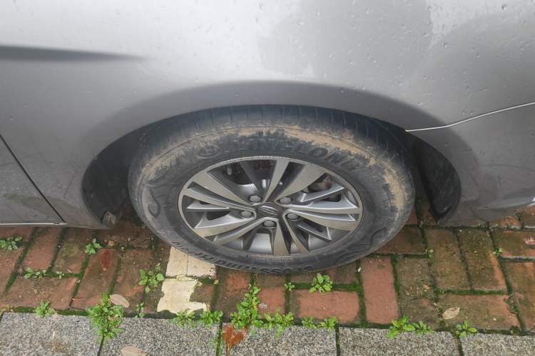 Used Geely Auto Emgrand 2018 1.5L Manual Luxury Model Right Front Wheel Hub