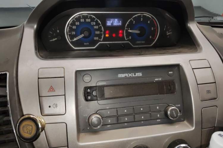 Used SAIC MAXUS Xintu V80 2012 2.5T Mid-Roof Value-Added Logistics Version A Instrument Cluster