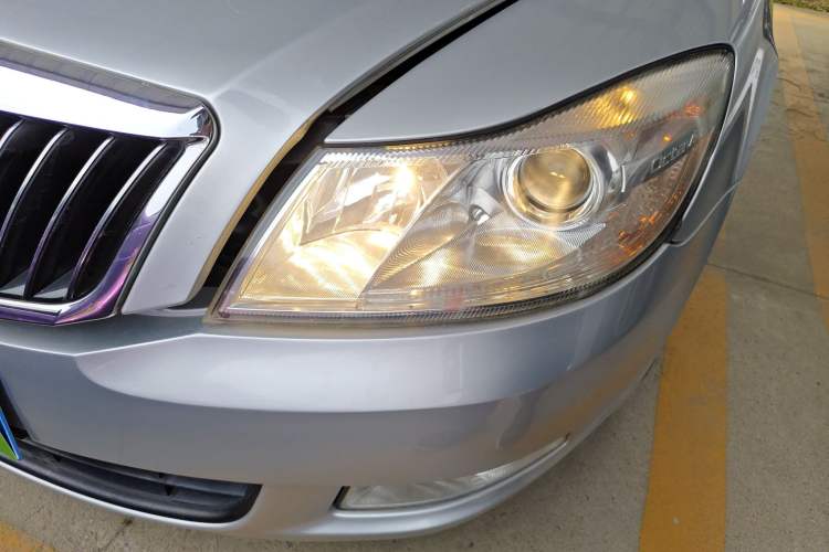 Used Skoda Octavia 2012 1.6L Automatic Yijun Edition Left Front Headlight