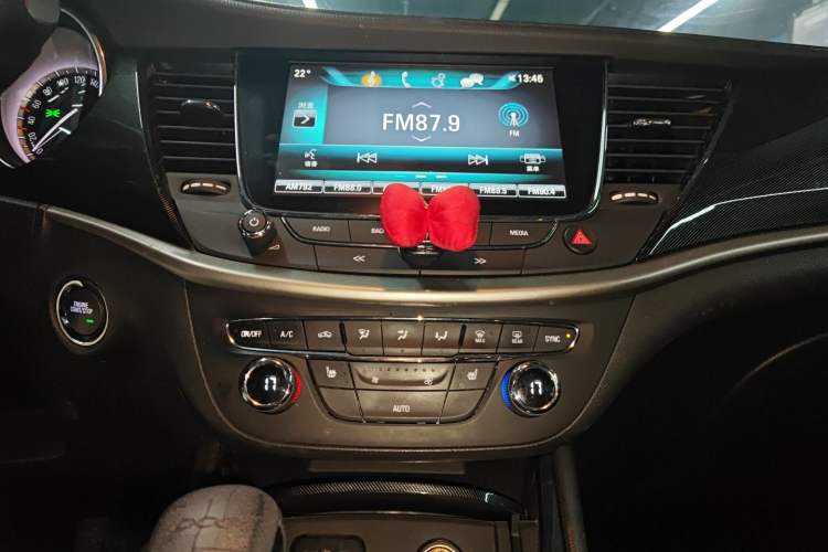 Used Buick Verano 2018 Sedan 20T Dual-Clutch Luxury Model
