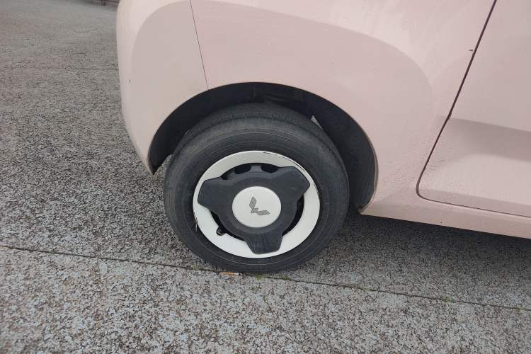 Used Wuling Hongguang MINIEV 2021 Macaron Premium Model – Lithium Iron Phosphate
