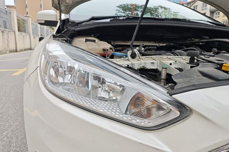 Used Ford Focus 2015 Hatchback 1.6L Automatic Fashion Edition