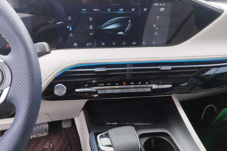 Used Dongfeng Aeolus Huge 2022 Mach Power 1.5T Dare-to-Drive Edition · Enjoyably悦 Audio And AC Panel