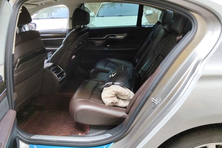 Used BMW 7 Series 2019 730Li Luxury Package Left Rear Seat