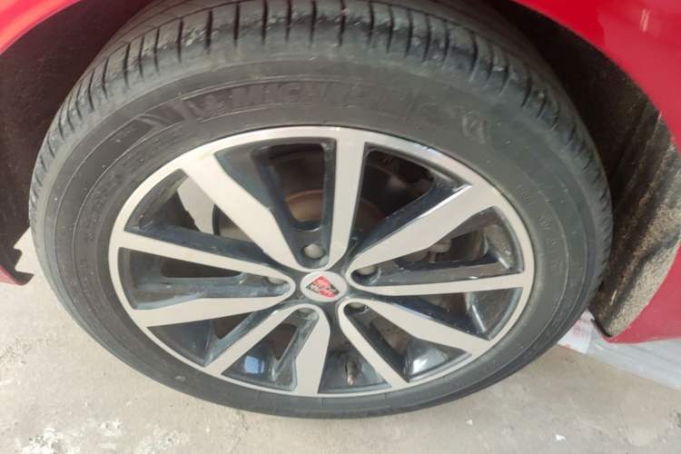 Used Roewe i6 2018 20T Automatic Flagship Edition Right Rear Wheel Hub