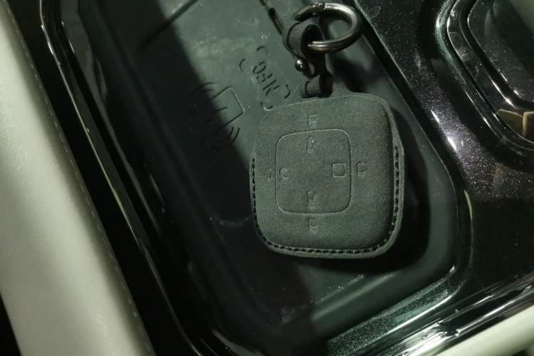 Used Zeekr 009 2024 7-Seater Walk-Through Version Four-Wheel Drive 108 kWh